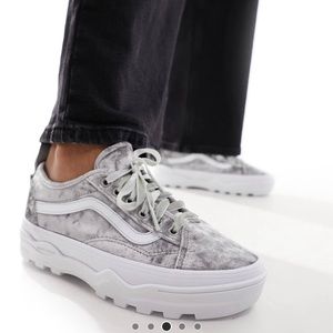 Vans Velvet Sentry Old Skool WC Sneaker Size 6